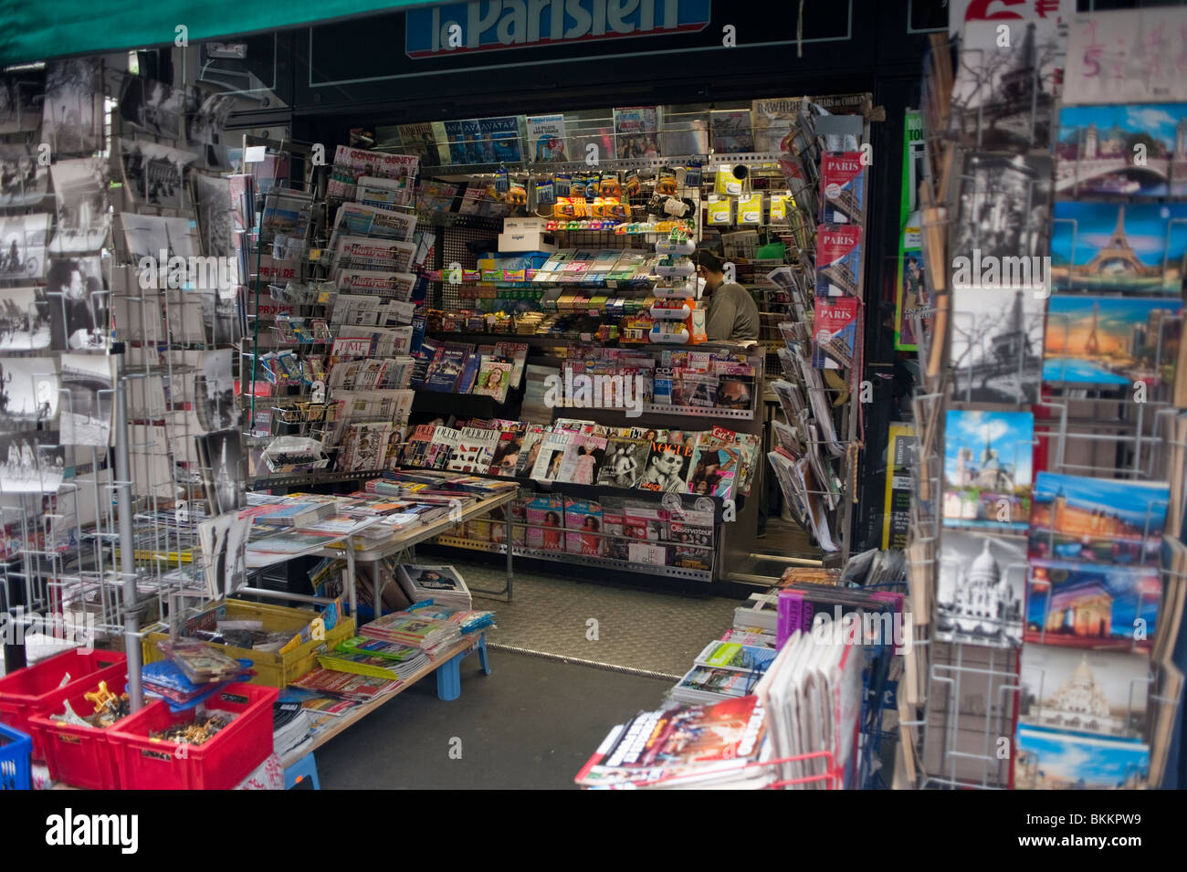 French Newspaper Press Stand on Street , Paris, France, Kiosk, news stand store, newsagent exterior Stock Photo