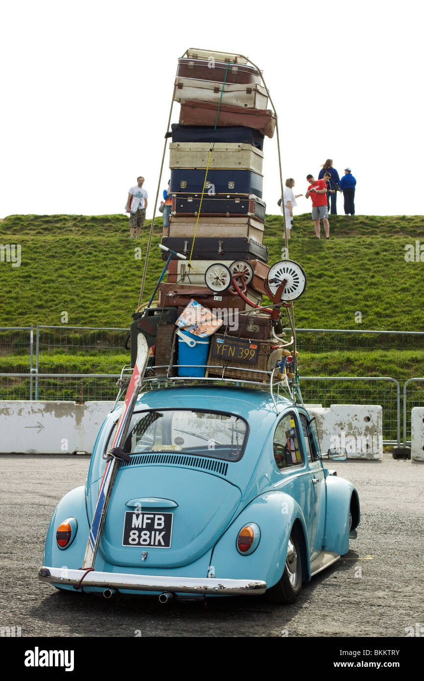 Car roof rack luggage hi-res stock photography and images - Alamy