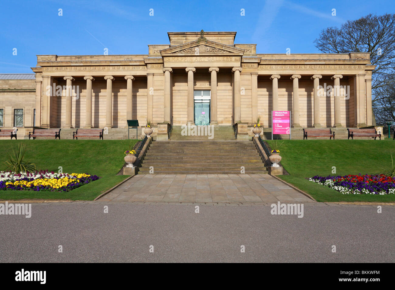 Weston Park Museum, Weston Park, Sheffield, South Yorkshire, England, UK. Stock Photo