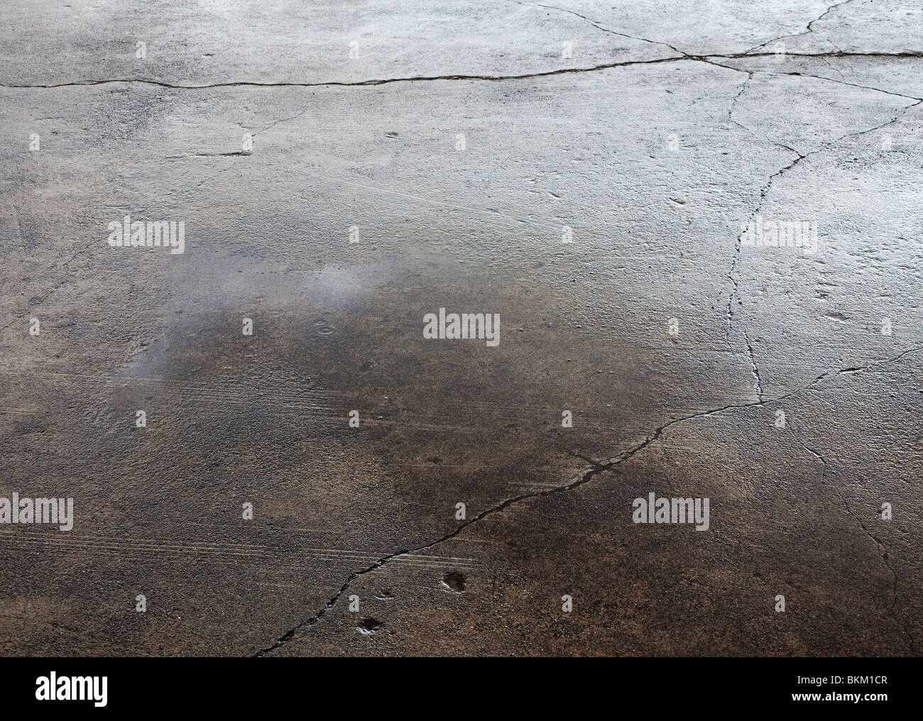 concrete slab in rain Stock Photo Alamy