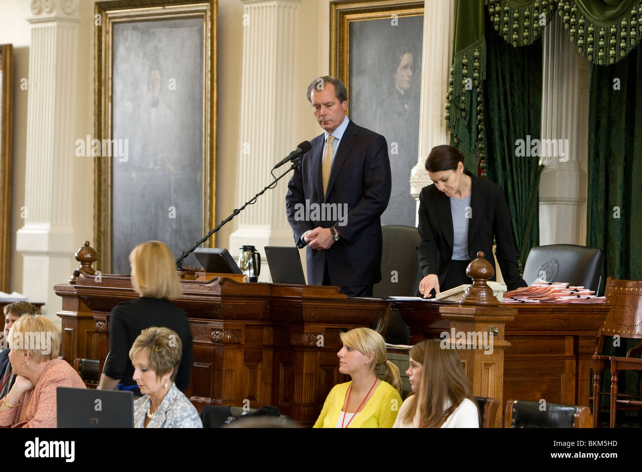 Lt. Gov. David Dewhurst presides over the Texas Senate chamber during the 2009 legislative session in the Capitol in Austin, TX Stock Photo