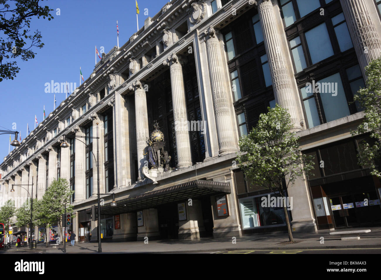The front elevation of Selfridge's store in Oxford Street Stock Photo