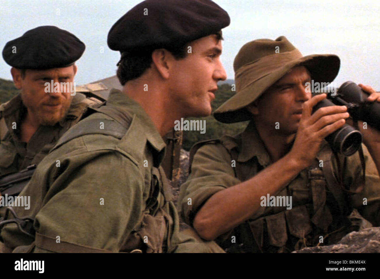 ATTACK FORCE Z (1982) MEL GIBSON, SAM NEILL AKFZ 001-01 Stock Photo