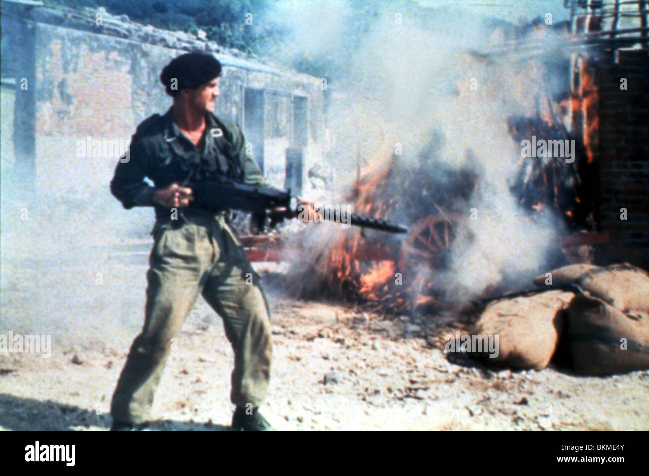 ATTACK FORCE Z (1982) MEL GIBSON, TIM BURSTALL (DIR) AKFZ 001-03 Stock Photo