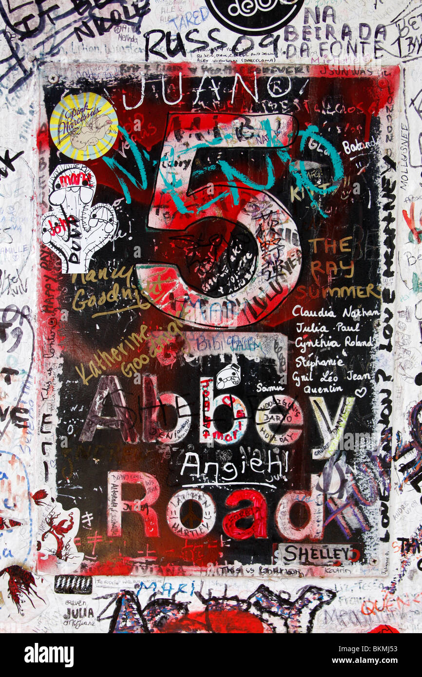 Graffiti outside the famous Abbey Road recording studios in London's St John's Wood Stock Photo