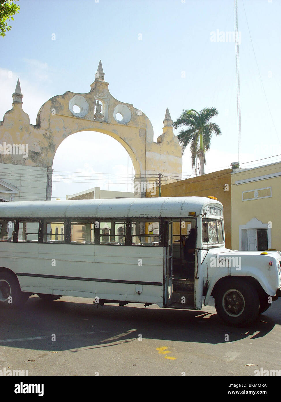 Merida tour bus hi-res stock photography and images - Alamy