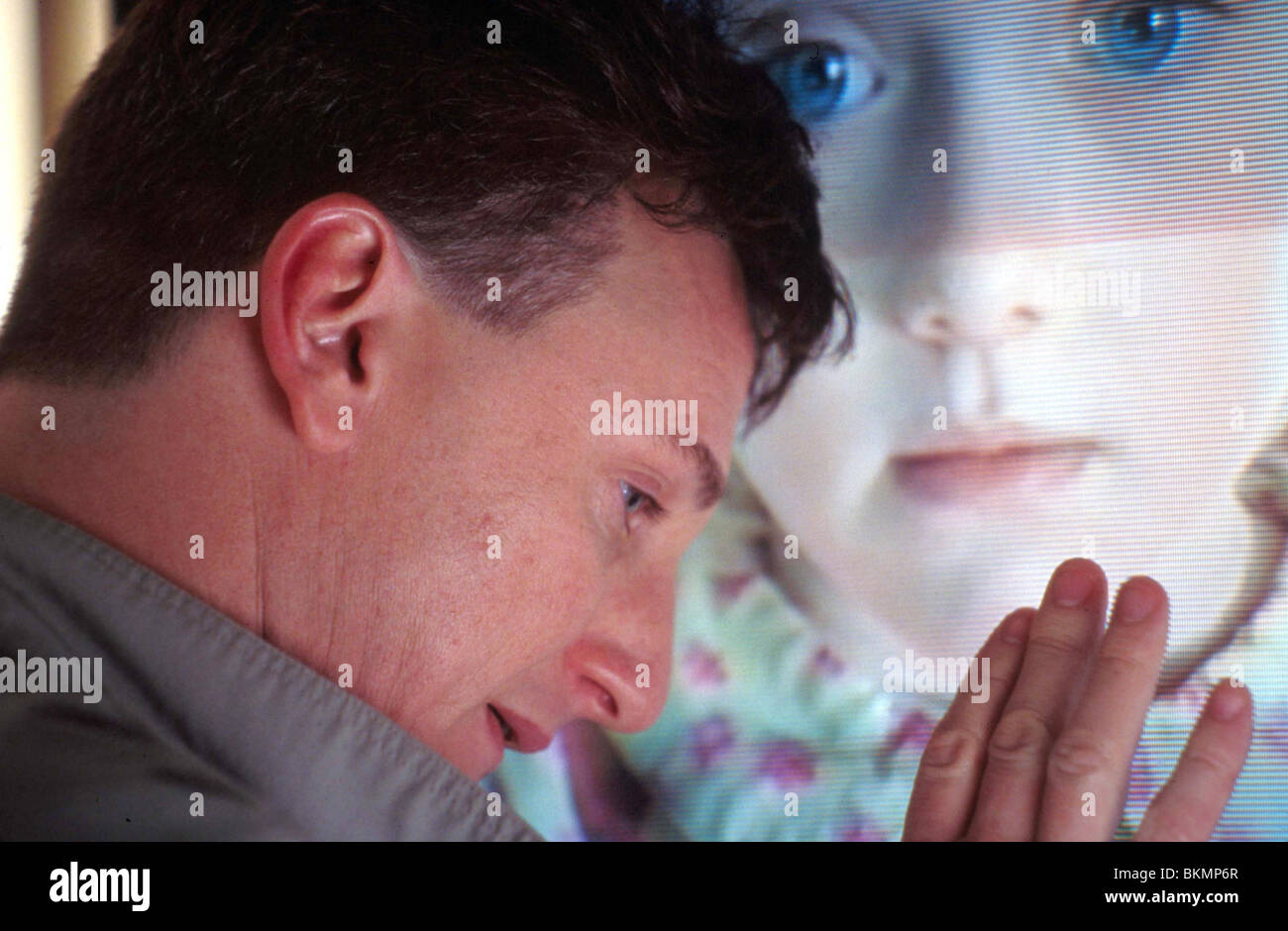 I AM SAM (2001) SEAN PENN, DAKOTA FANNING IASM 009 Stock Photo Alamy