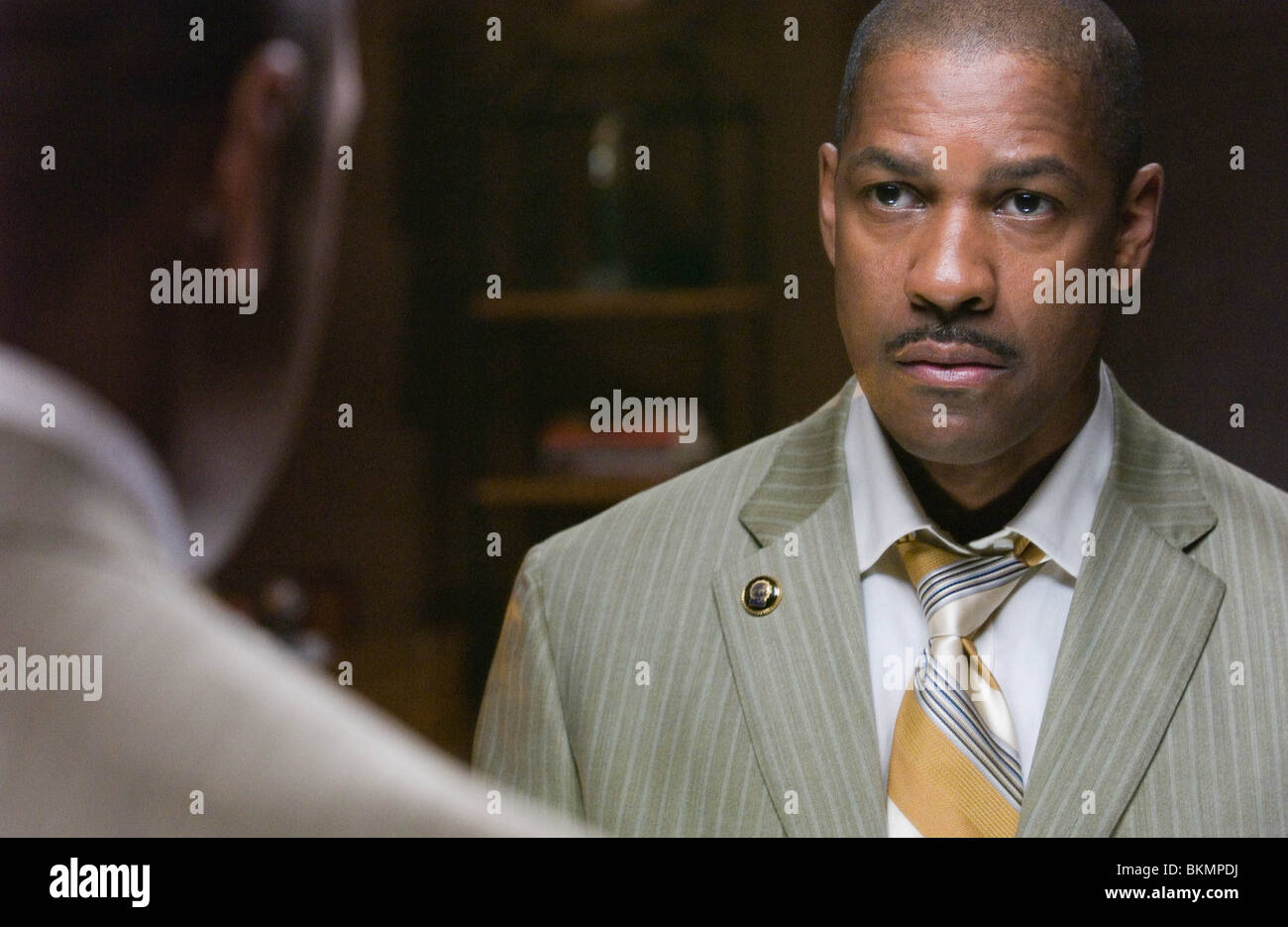INSIDE MAN (2006) DENZEL WASHINGTON INMN 00107 Stock Photo Alamy