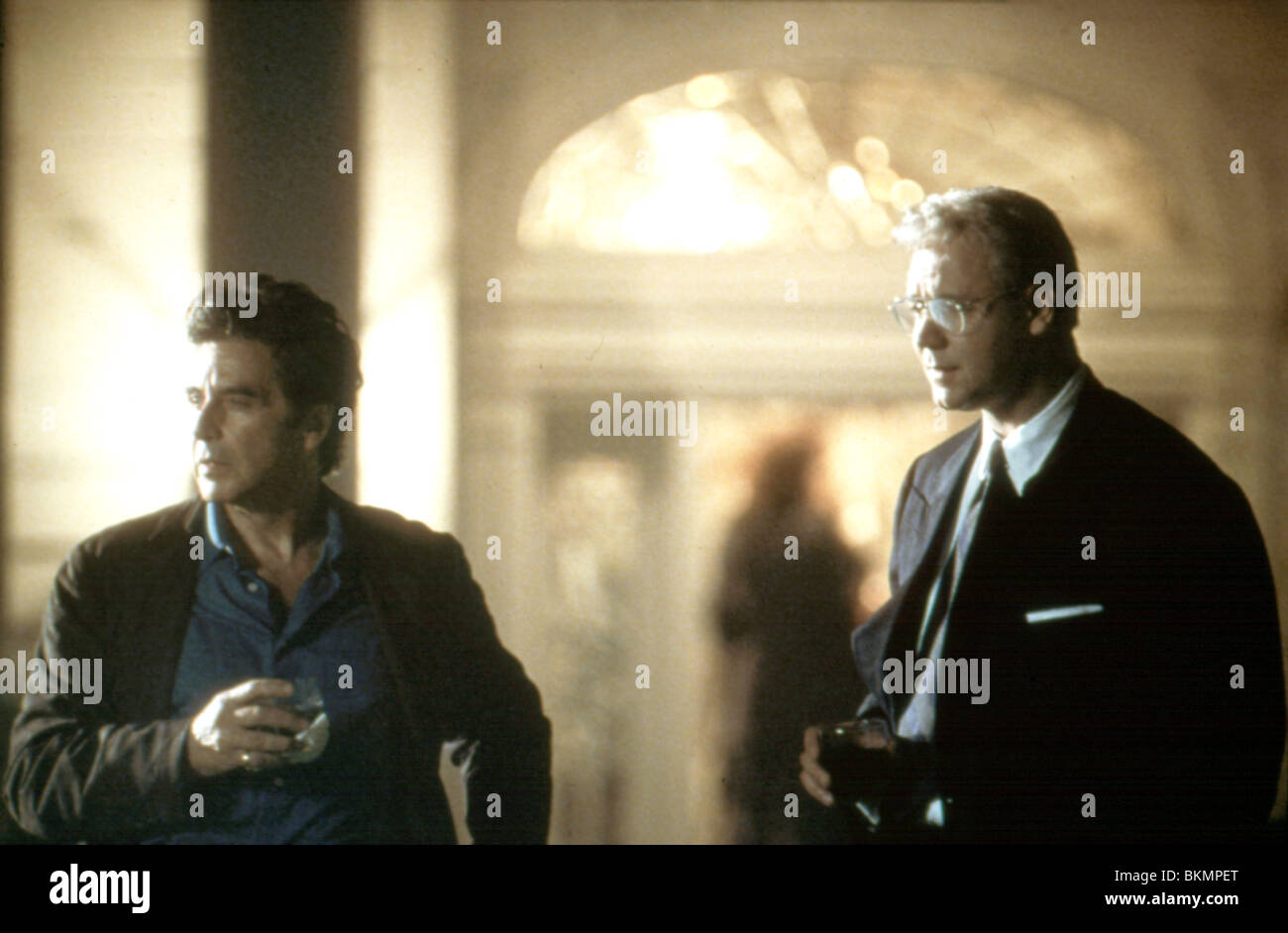 THE INSIDER (1999) AL PACINO, RUSSELL CROWE INSI 044 Stock Photo - Alamy