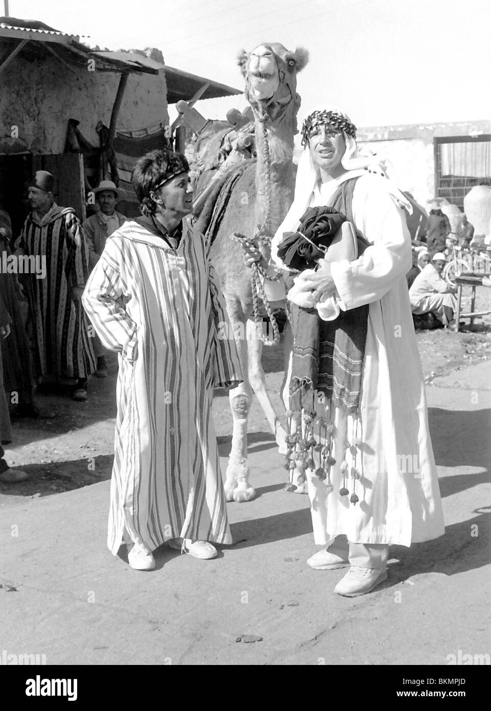 ISHTAR (1987) DUSTIN HOFFMAN, WARREN BEATTY ISH 005P Stock Photo Alamy