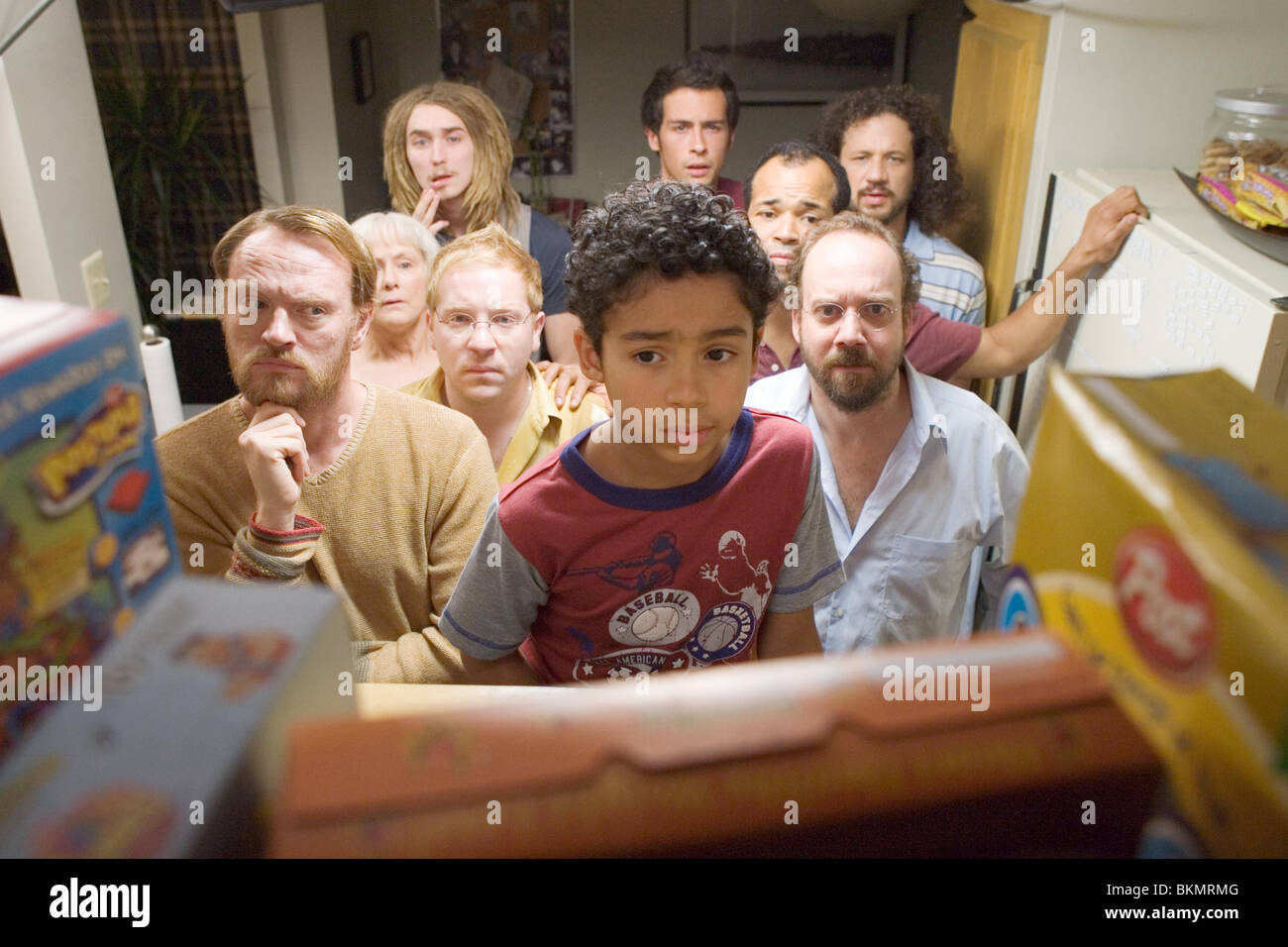 LADY IN THE WATER (2006) JARED HARRIS, MARY BETH HURT, GRANT MONOHON, ETHAN COHN, NOAH GRAY-CABEY, JOHN BOYD, JEFFREY WRIGHT, Stock Photo