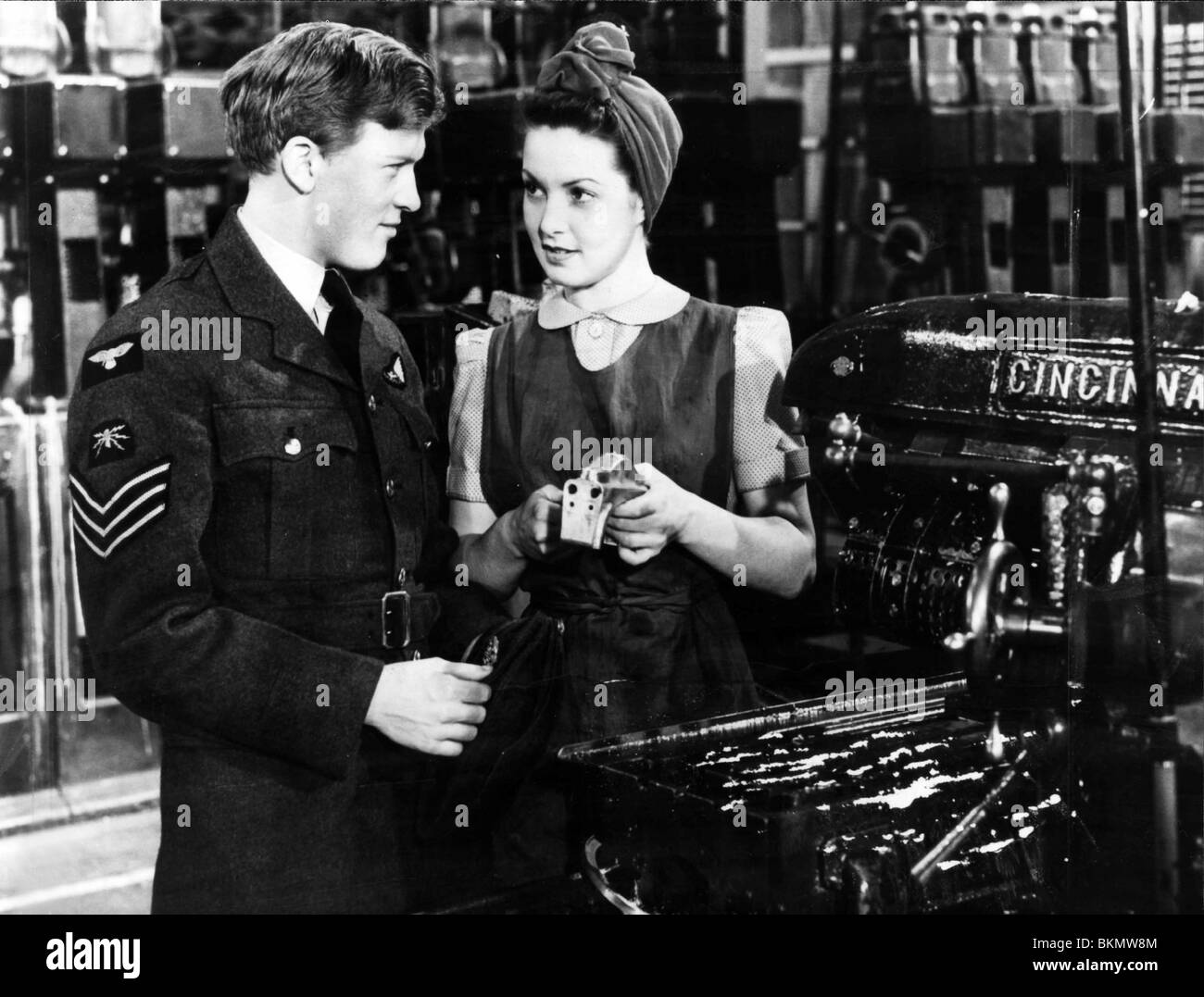 MILLIONS LIKE US (1943) GORDON JACKSON, PATRICIA ROC MILU 001P