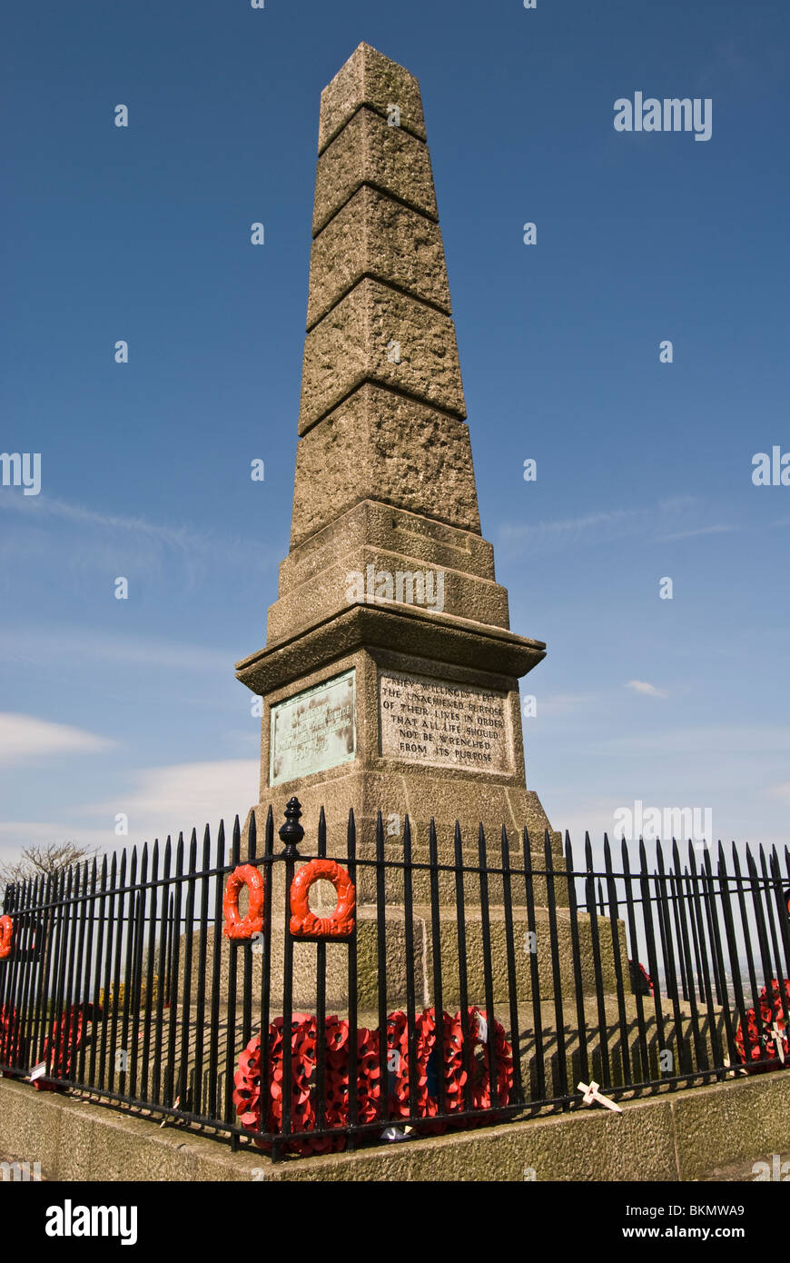 cenotaph war memorial 1939-1945 werneth low Stock Photo