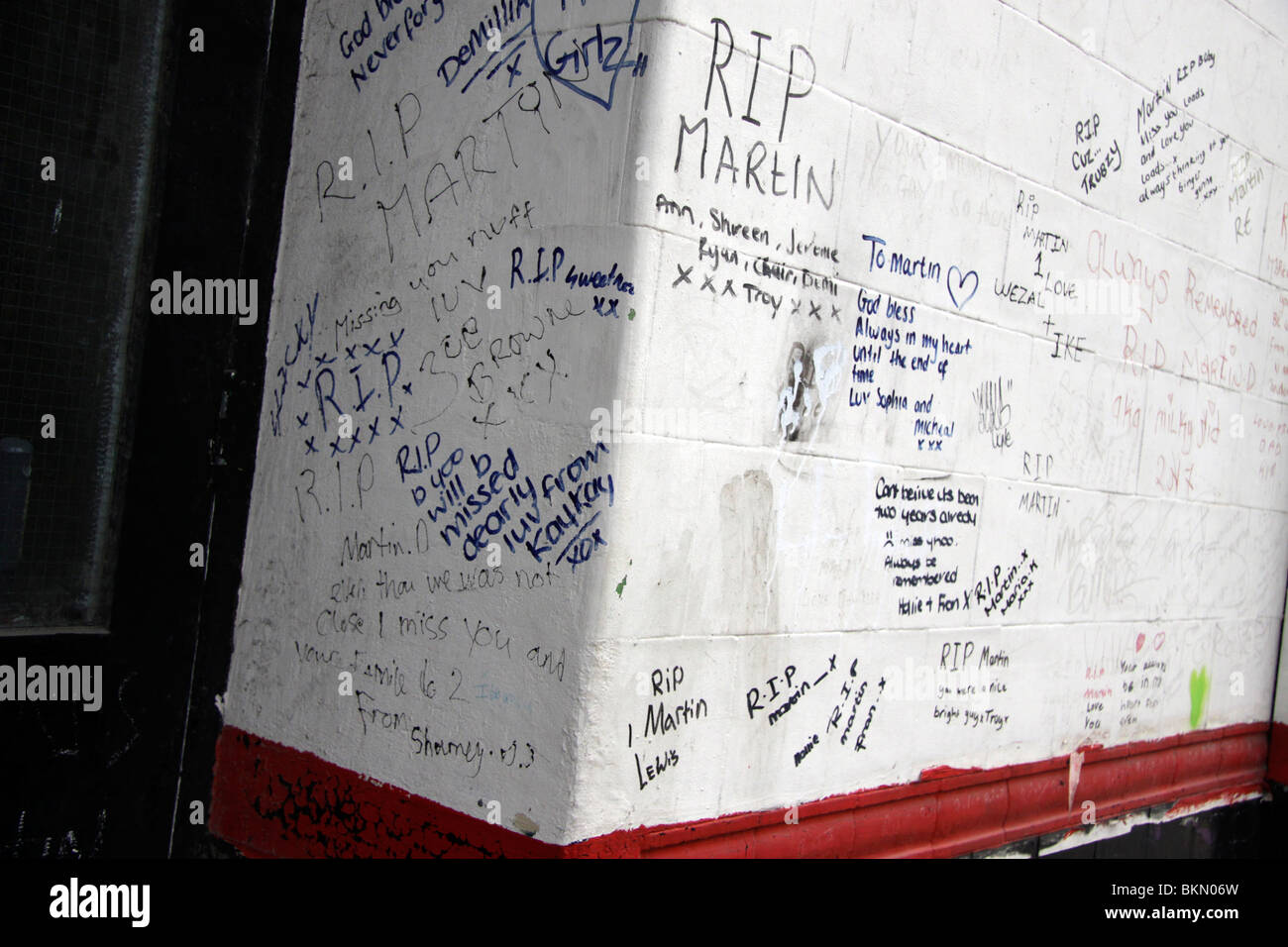 Graffiti covered hi-res stock photography and images - Alamy