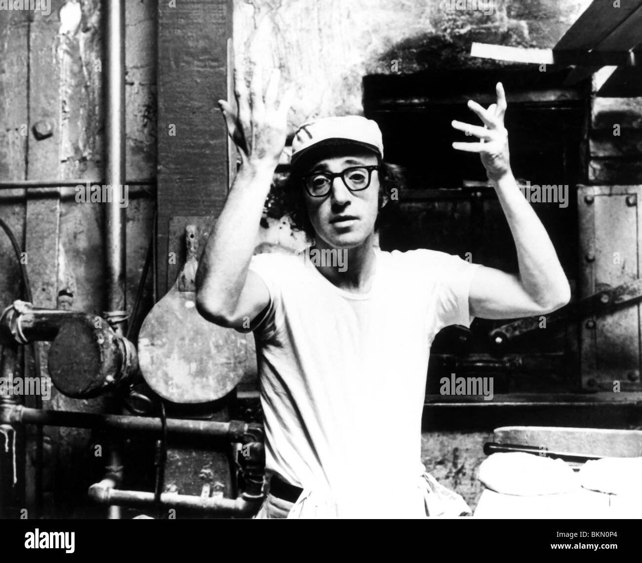 PLAY IT AGAIN SAM (1972) WOODY ALLEN PASM 008 P Stock Photo Alamy
