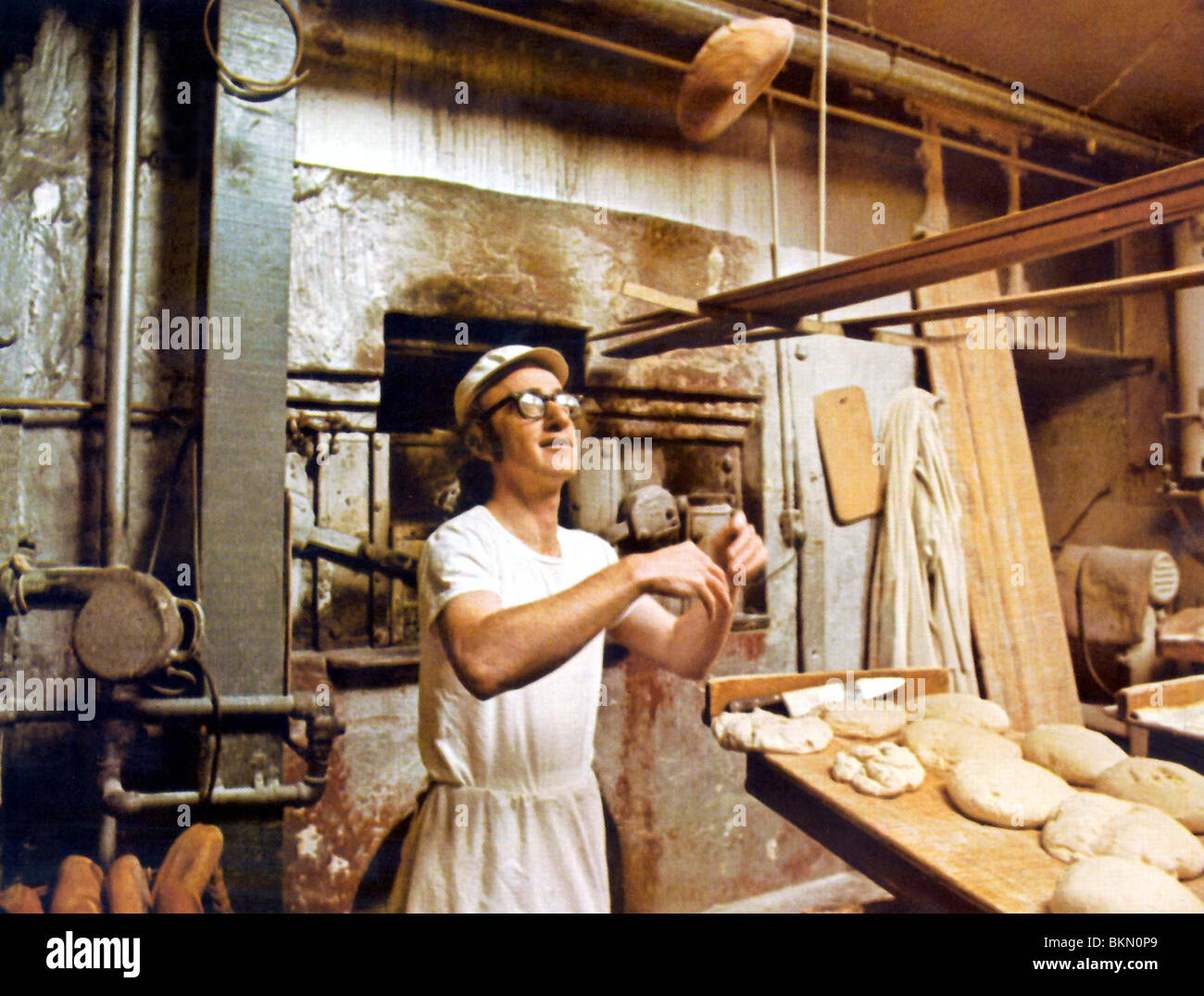 Play it again sam 1972 woody allen hi-res stock photography and images ...
