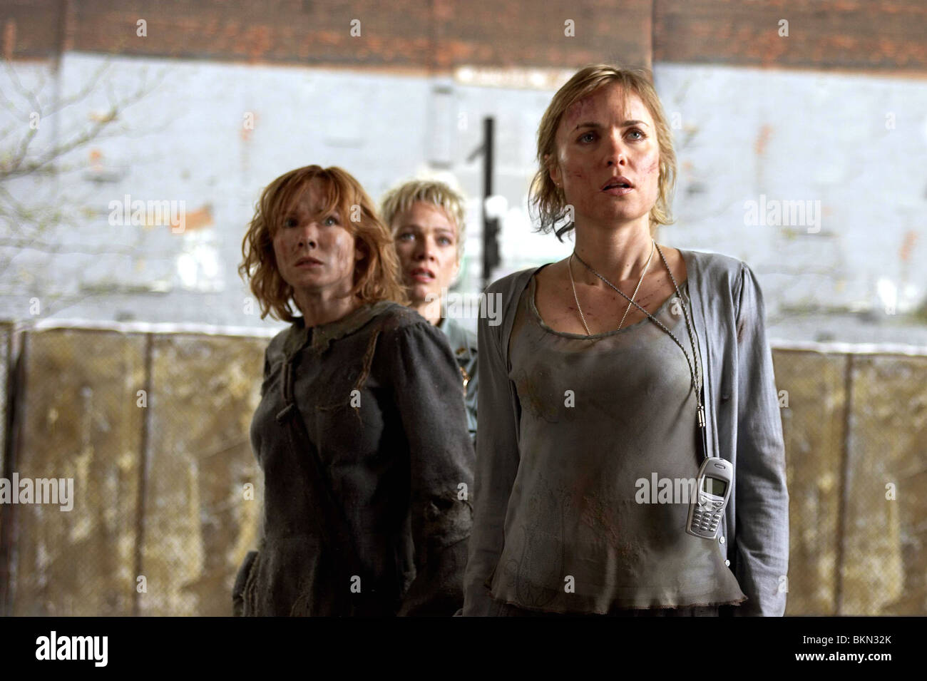 SILENT HILL (2006) TANYA ALLEN, LAURIE HOLDEN, RADHA MITCHELL SIHI 001