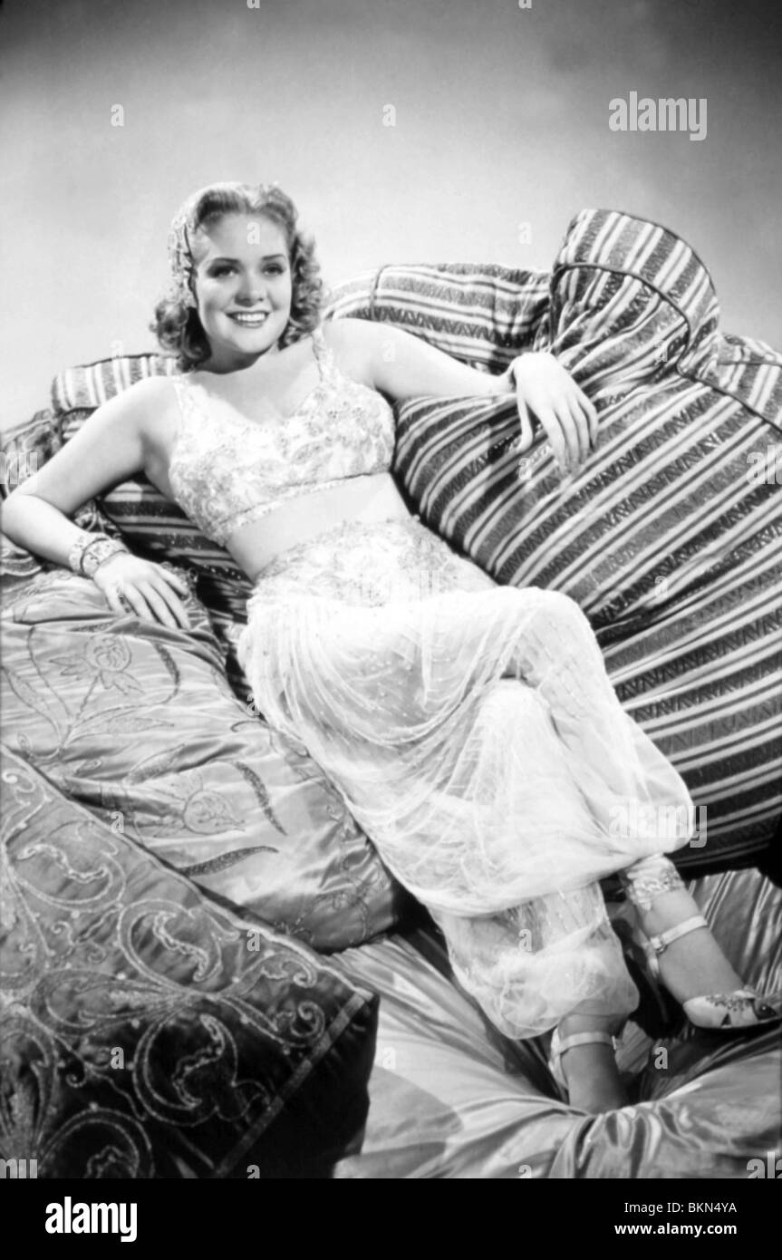 TIN PAN ALLEY (1940) ALICE FAYE, WALTER LANG (DIR) TPAY 001 Stock Photo