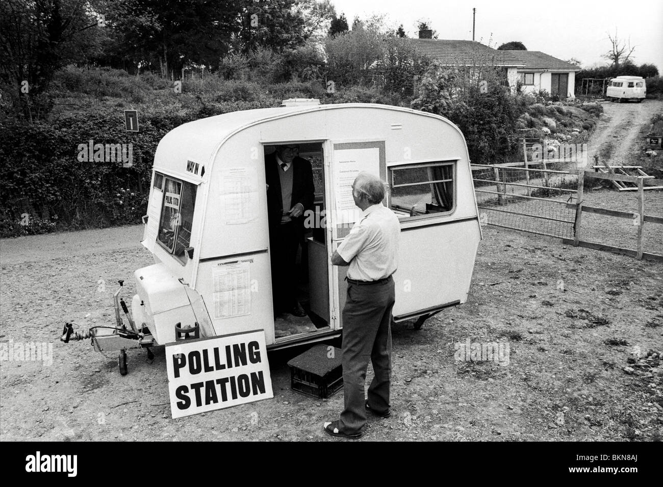 Mobile Voting Rv Mobile Polling Station High Resolution Stock Photography and Images - Alamy