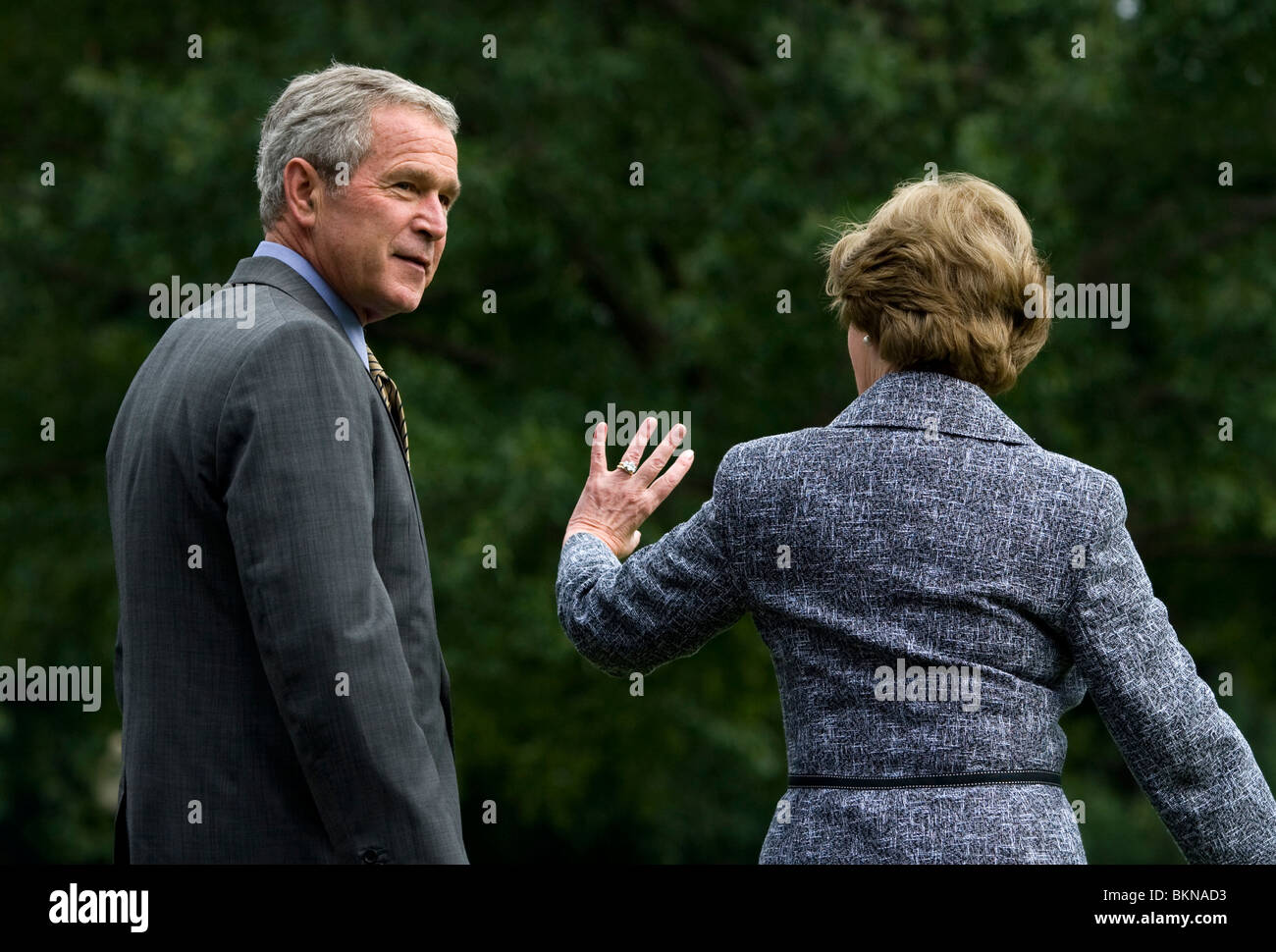 President George Bush and First Lady Laura Bush depart the South Lawn of the White House aboard Marine One Stock Photo