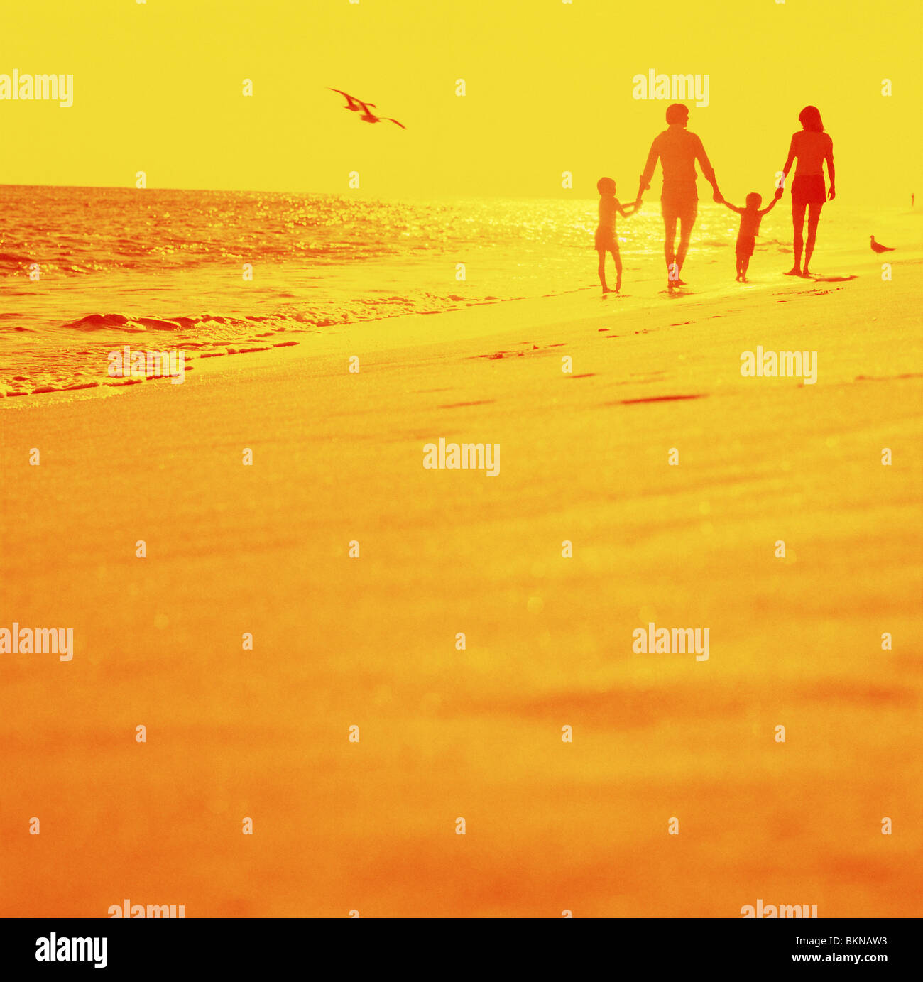 Family 3 walking silhouette hi-res stock photography and images - Alamy