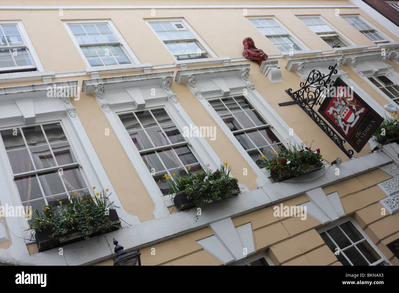 The devereux pub hires stock photography and images Alamy
