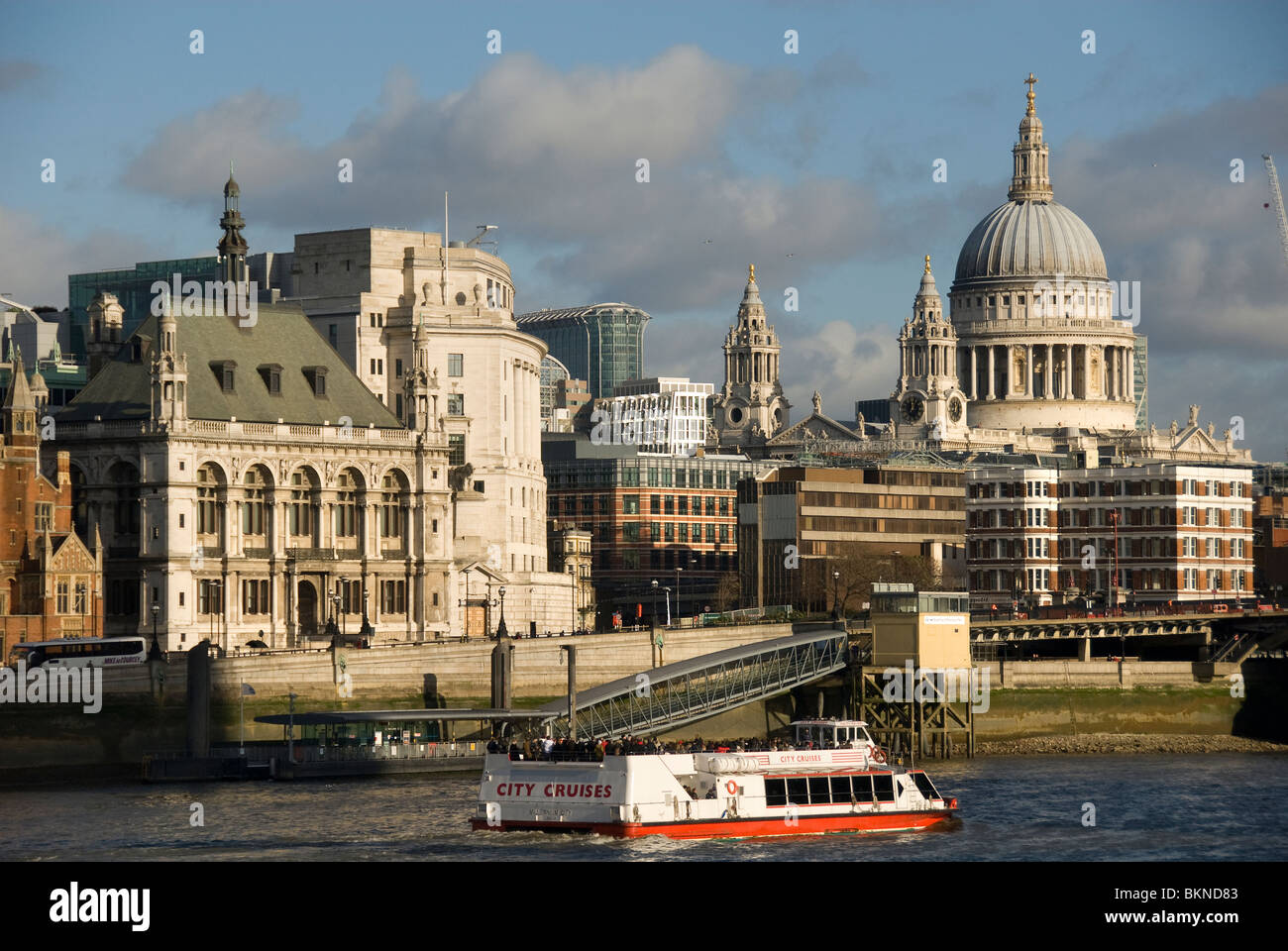 City cruise sight seeing ship, St Pauls Cathedral, London Stock Photo