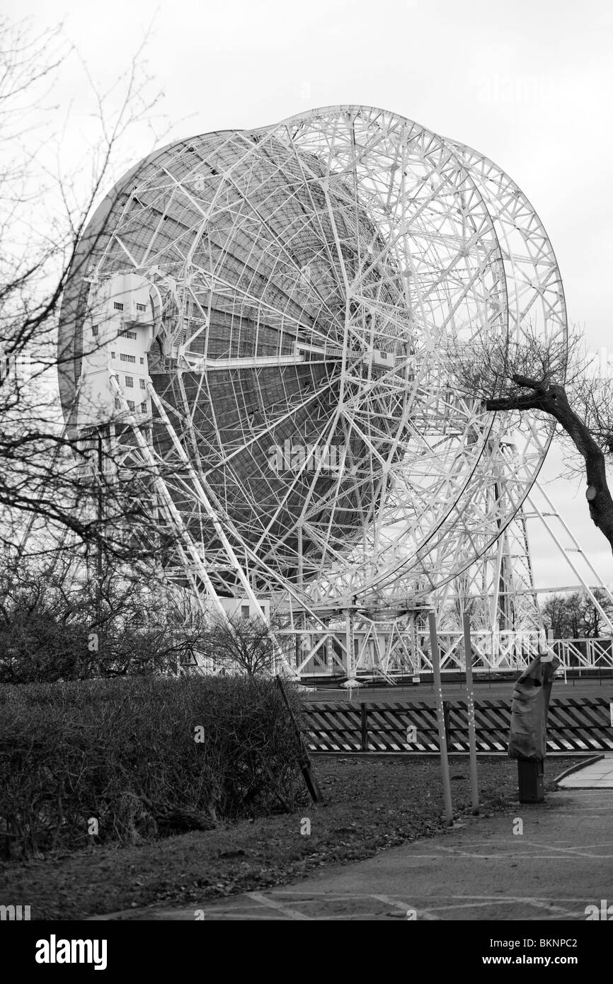 Radio telescope in Cheshire, England, UK Stock Photo Alamy