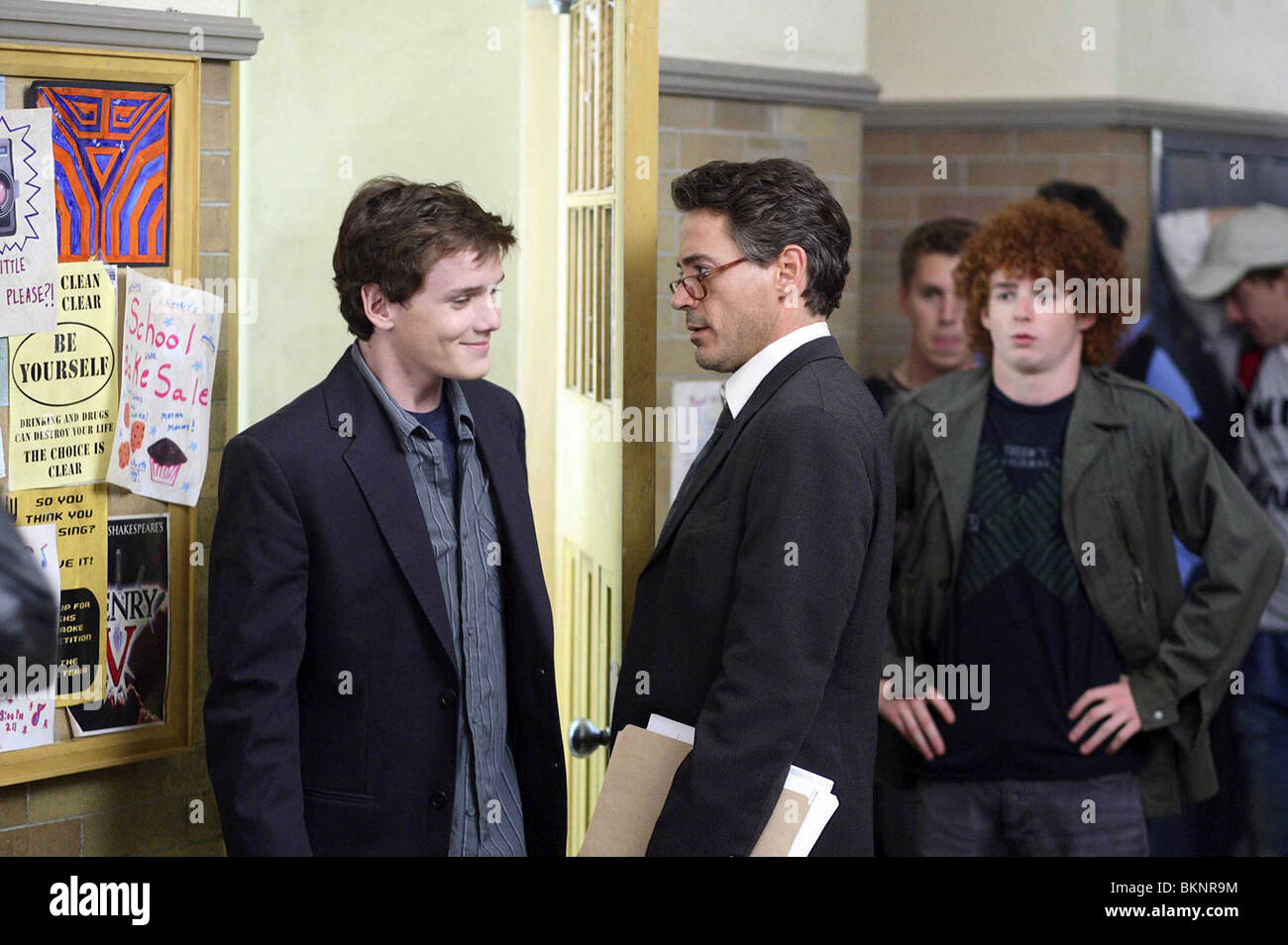 CHARLIE BARTLETT (2007) ANTON YELCHIN, ROBERT DOWNEY JR JON POLL (DIR) CHBA  004 Stock Photo - Alamy, image size:1300x954