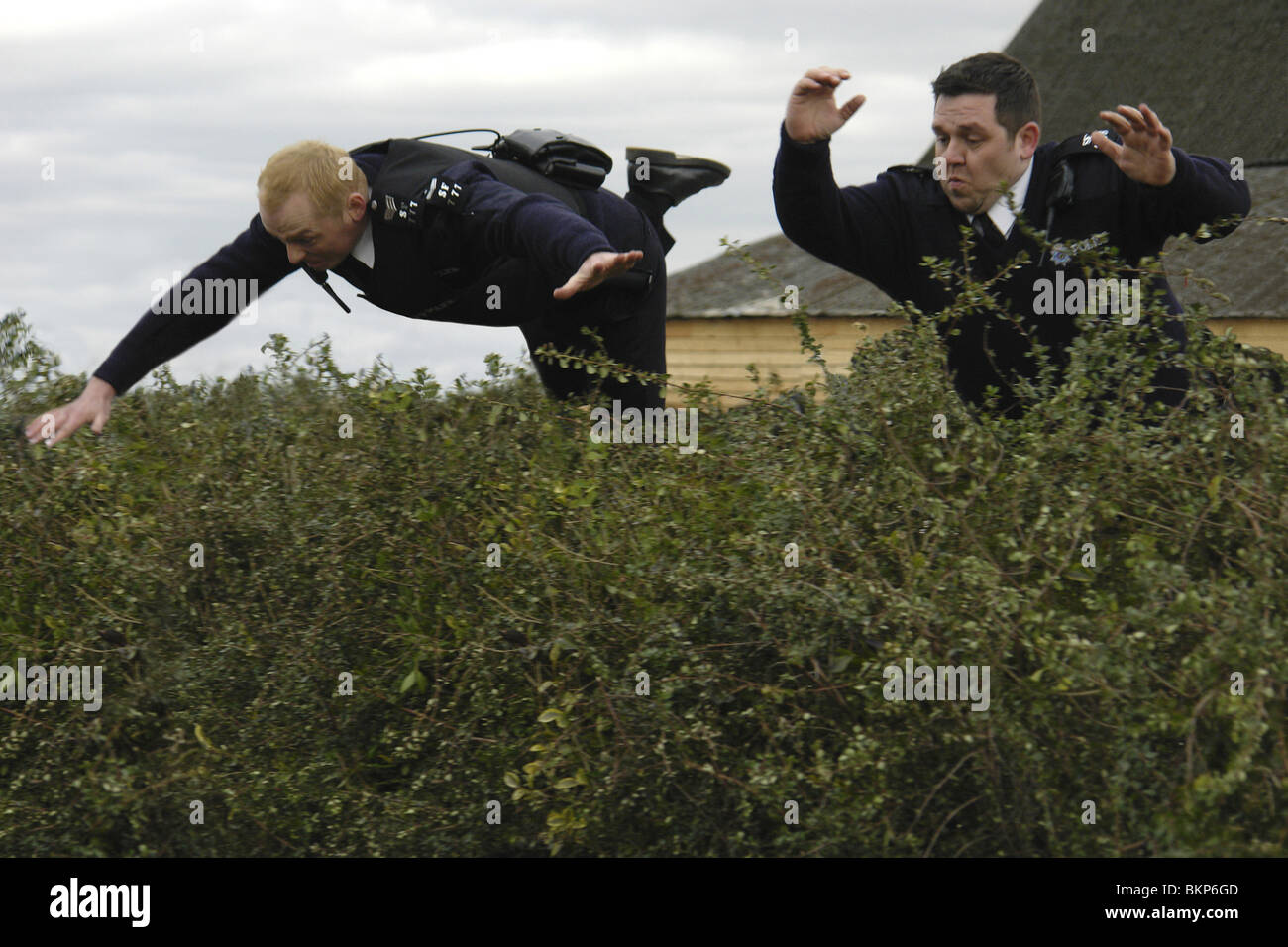 HOT FUZZ (2007) SIMON PEGG, NICK FROST FUZZ 002-06 Stock Photo