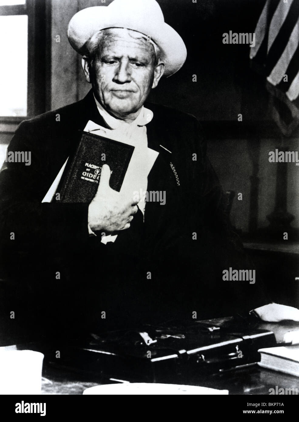 Inherit Wind 1960 Spencer Tracy Hi res Stock Photography And Images Alamy inherit-wind-1960-spencer-tracy-hi-res-stock-photography-and-images-alamy