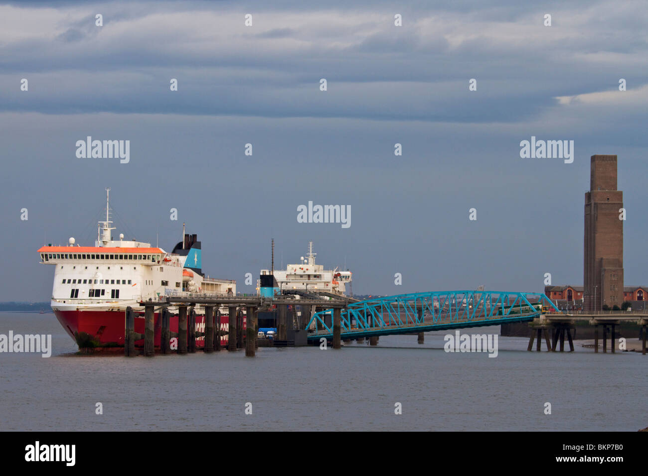 Birkenhead ferry hires stock photography and images Alamy