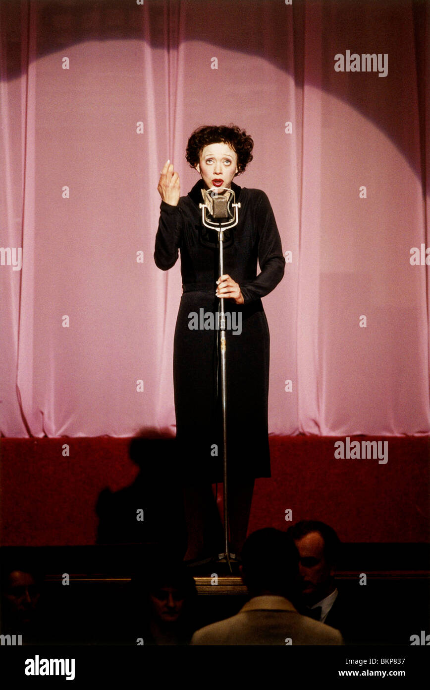 LA VIE EN ROSE (2007) LA MOME (ALT) EDITH PIAF (ALT) THE PASSIONATE LIFE OF  EDITH PIAF (ALT) MARION COTILLARD LAMM 001-09 Stock Photo - Alamy