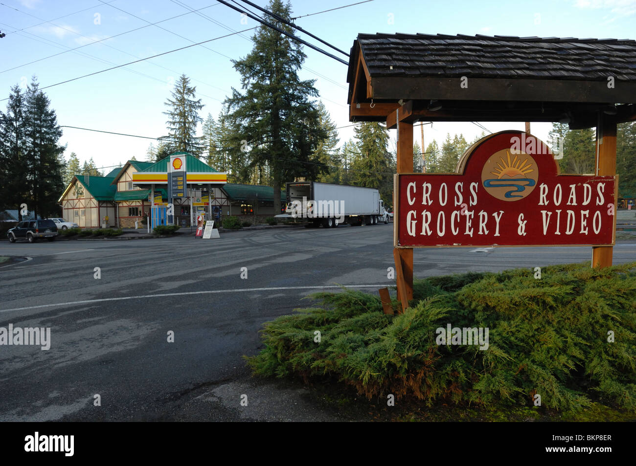 Maple Falls A Small Town In The Cascades On The Mount Baker Highway Whatcom County, Washington, Usa Stock Photo - Alamy