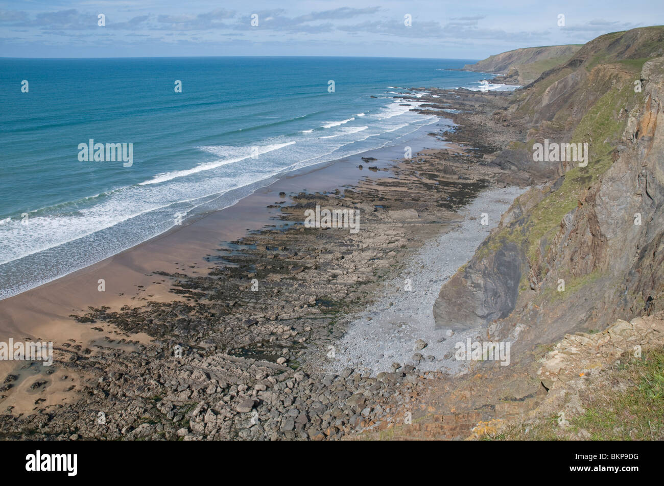 Impressive Atlantic coastline just north of Bude in Cornwall Stock Photo