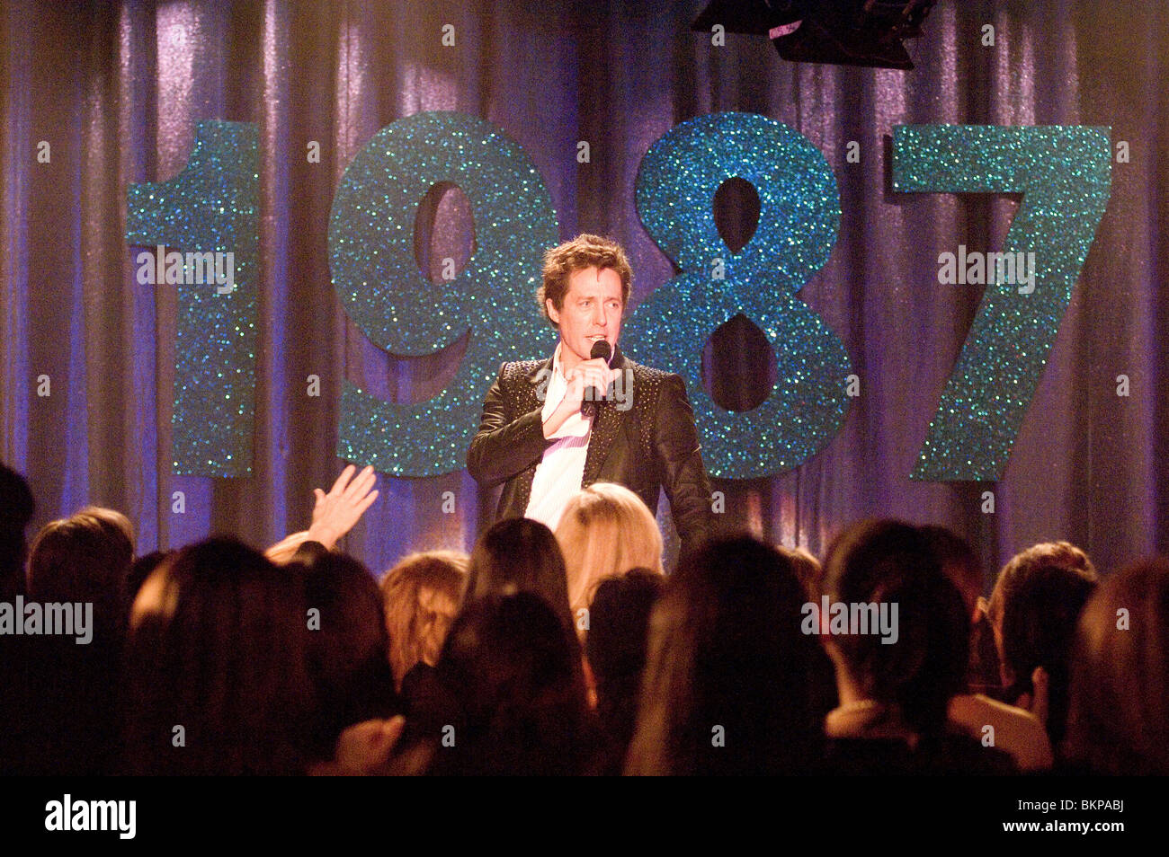 MUSIC AND LYRICS (2007) HUGH GRANT MUSI 00109 Stock Photo Alamy