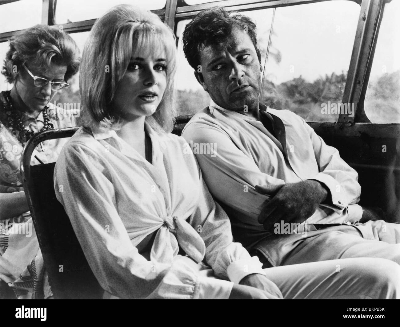 THE NIGHT OF THE IGUANA 1964 SUE LYON RICHARD BURTON NIG 001P