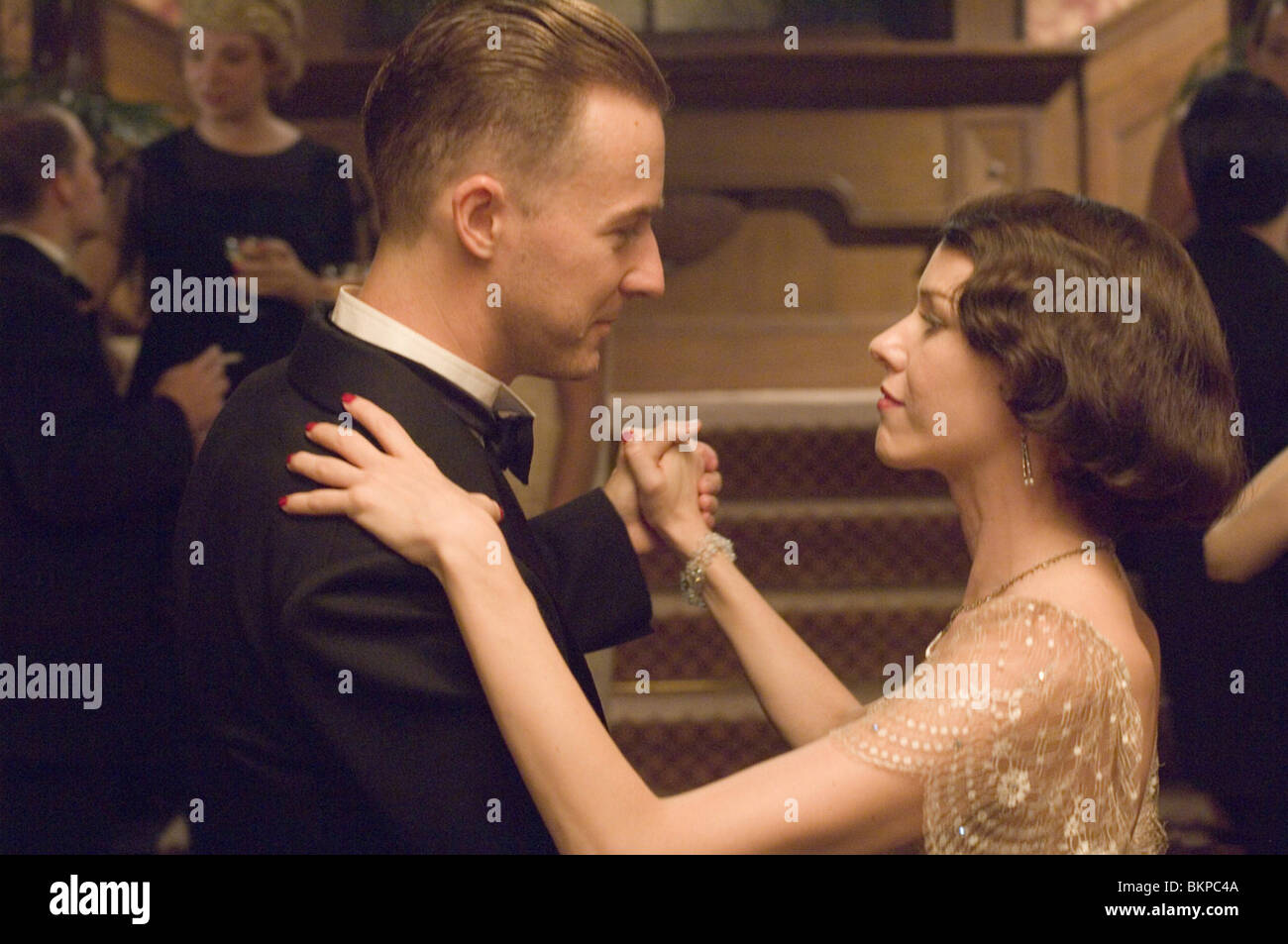 THE PAINTED VEIL (2006) EDWARD NORTON, NAOMI WATTS PVEI 00102 Stock