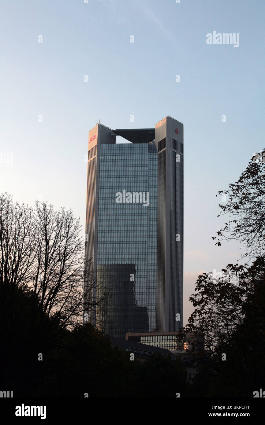 Modern office building Frankfurt am Main Germany Stock Photo - Alamy