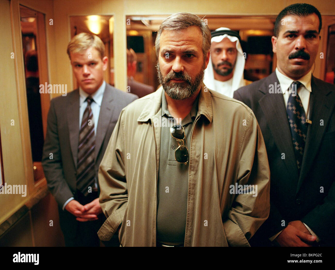 SYRIANA (2005) MATT DAMON, GEORGE CLOONEY SYR 001-02 Stock Photo