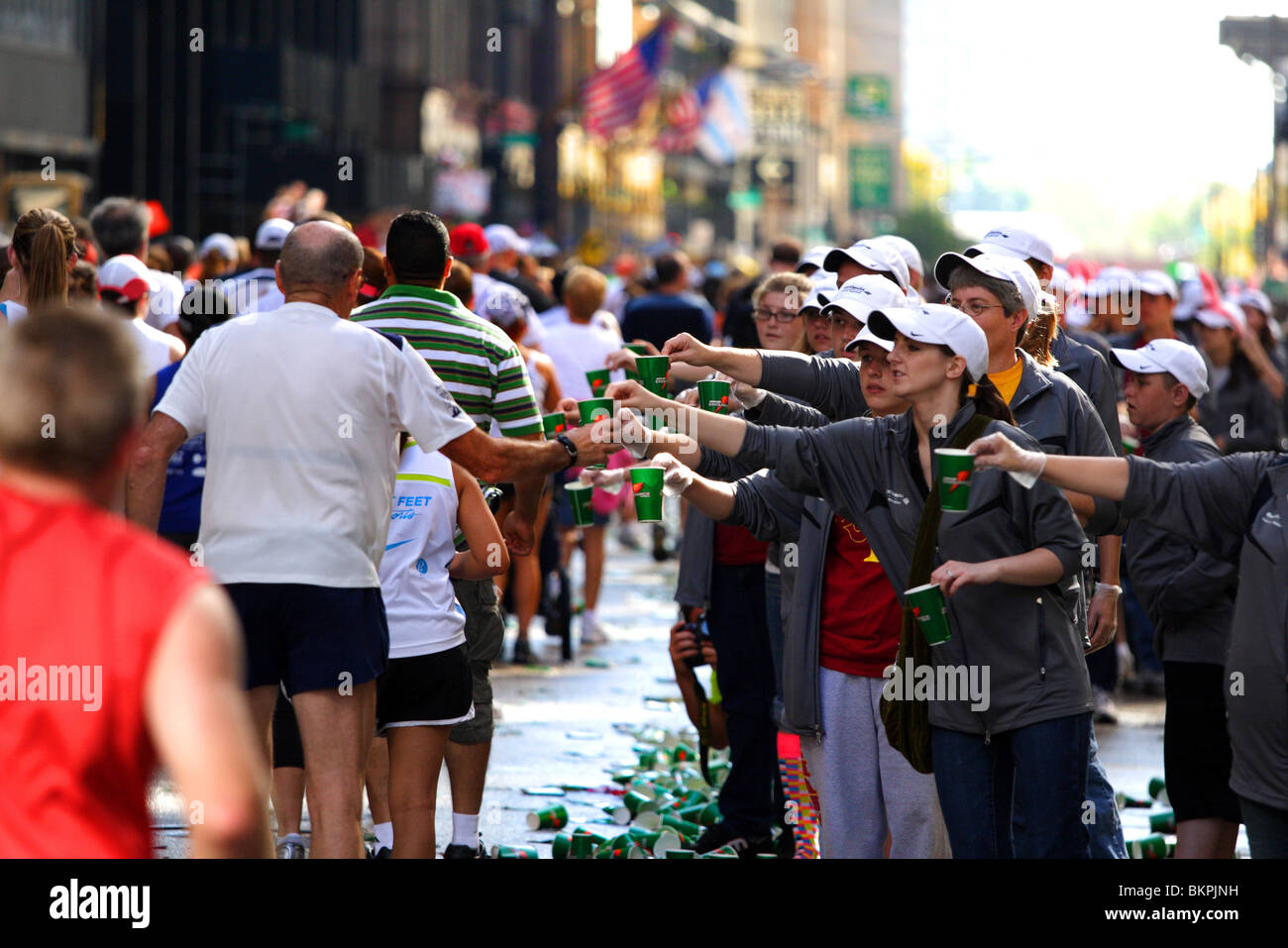 CHICAGO MARATHON ; MARATHON STAFF OFFERING FREE ENERGY DRINKS TO