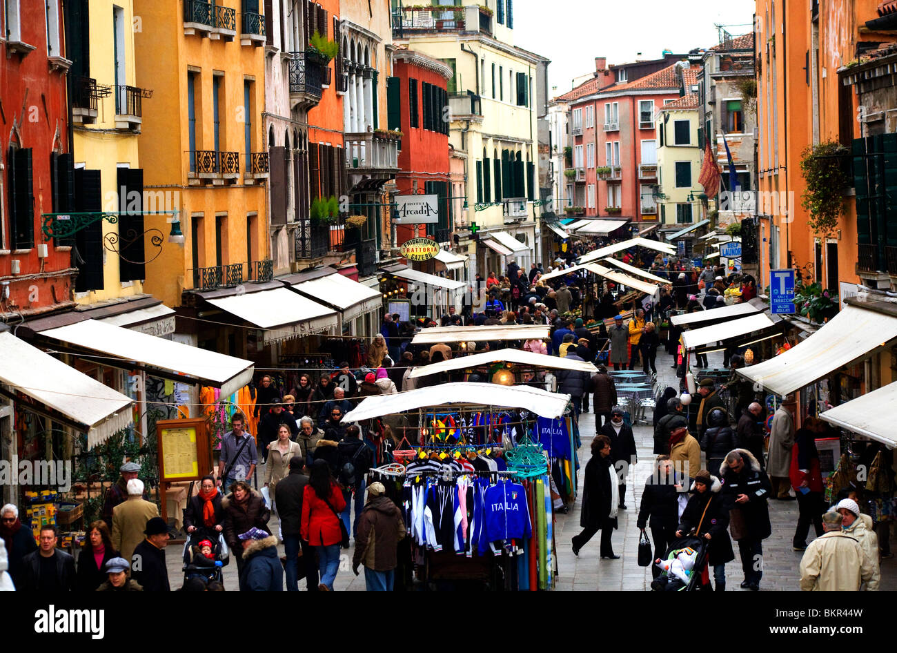 Italy, Veneto, Venice; The daily open air market found at Rio Terra San  Leonardo Stock Photo - Alamy