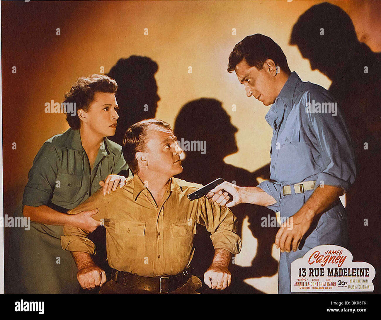 13 RUE MADELEINE (1947) JAMES CAGNEY HENRY HATHAWAY (DIR) TRMA 001 Stock Photo