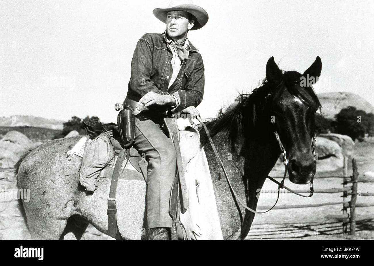 ALONG CAME JONES (1945) GARY COOPER STUART HEISLER (DIR) ALCJ 003P