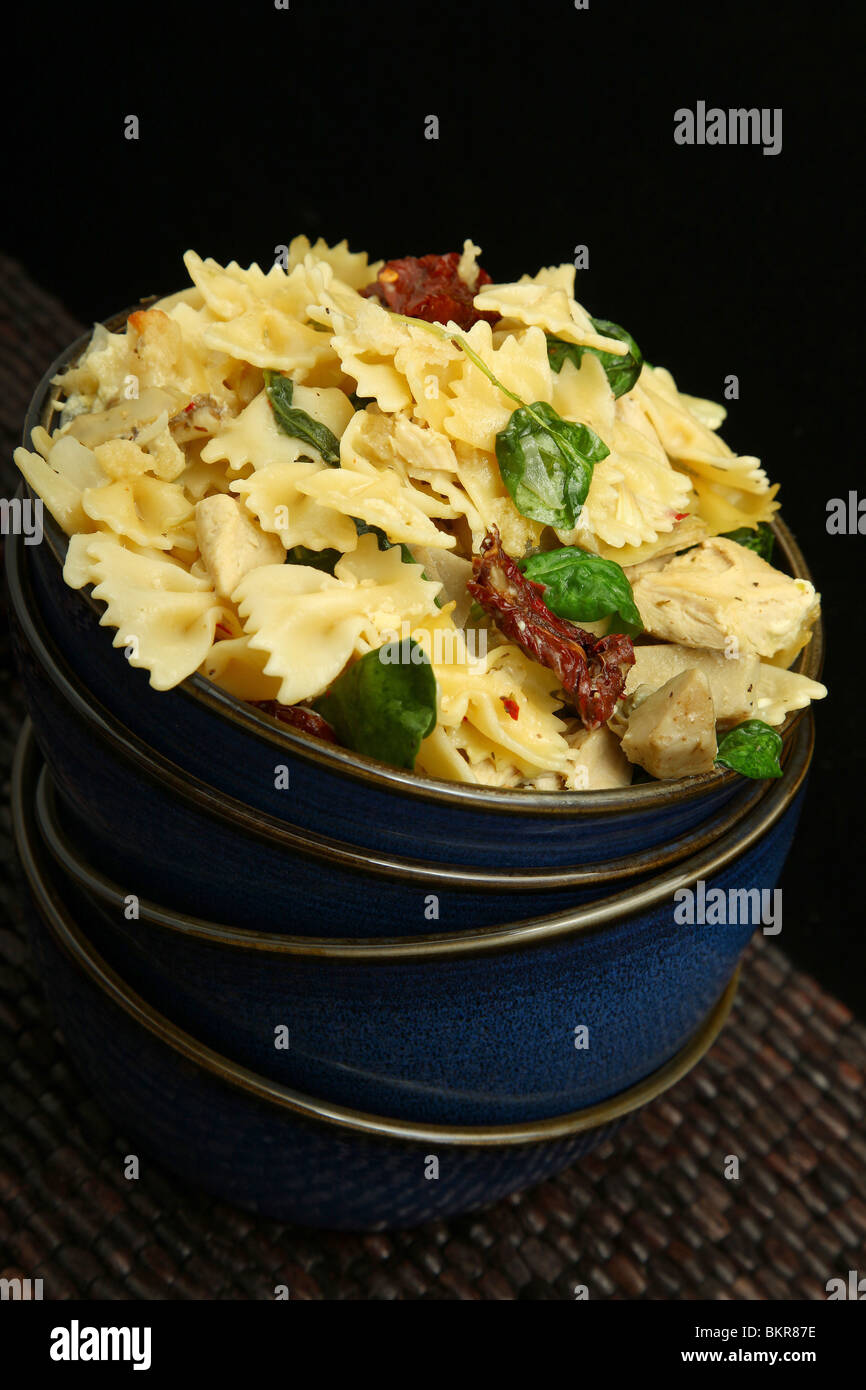 Chicken florentine hi-res stock photography and images - Alamy