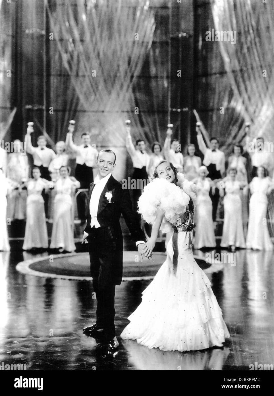 Lady dancing hires stock photography and images Alamy