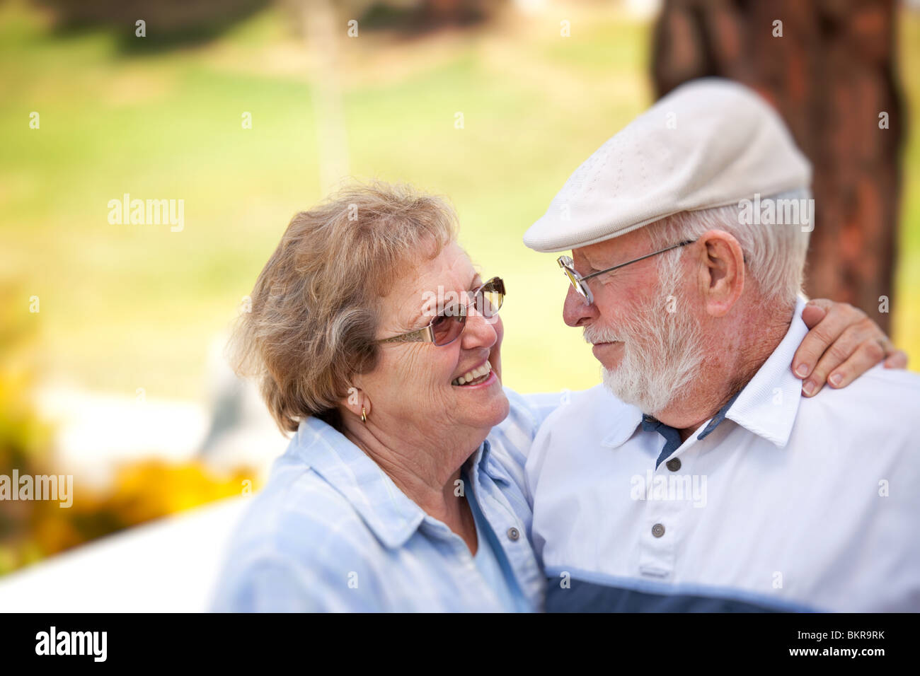 Smiling elderly senior couple hi-res stock photography and images - Alamy