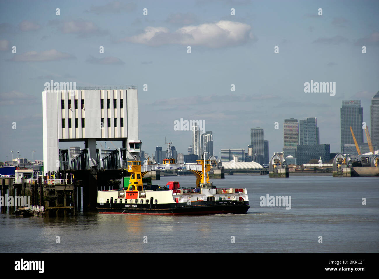 Woolwich ferry crossing hires stock photography and images Alamy
