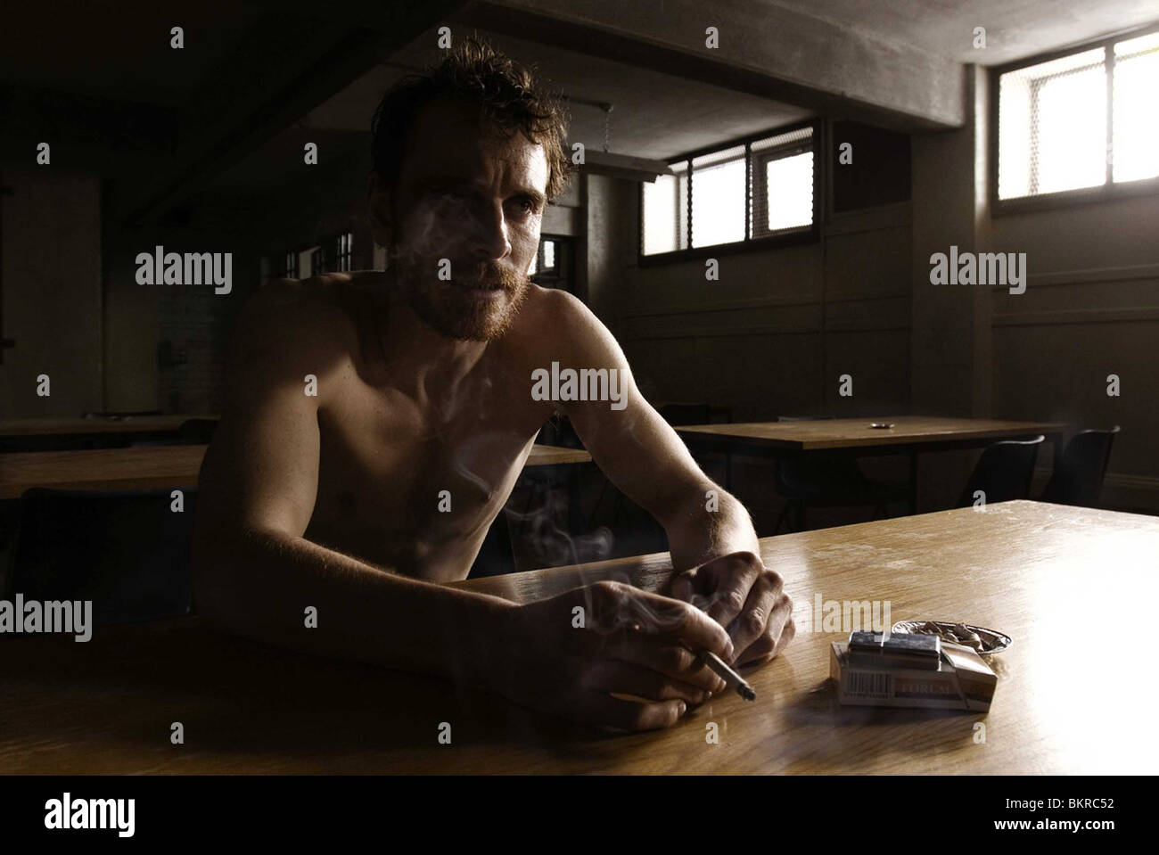 HUNGER (2008) MICHAEL FASSBENDER, STEVE MCQUEEN STEVE MCQUEEN (DIR) 001 Stock Photo