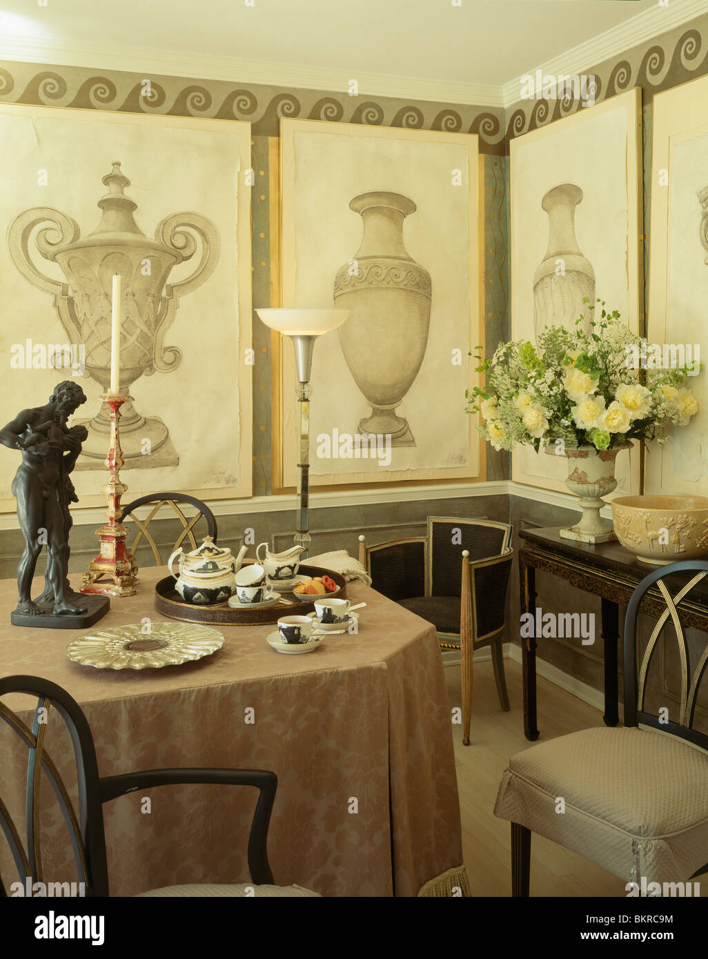Interiors Traditional Dining Rooms Paint Effects High Resolution Stock Photography And Images Alamy